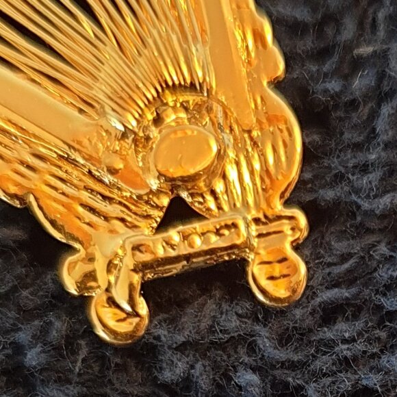 ✨ 2’’ Vintage Monet Harp Brooch – Gold Tone with White Rhinestones ✨ - Picture 9 of 10